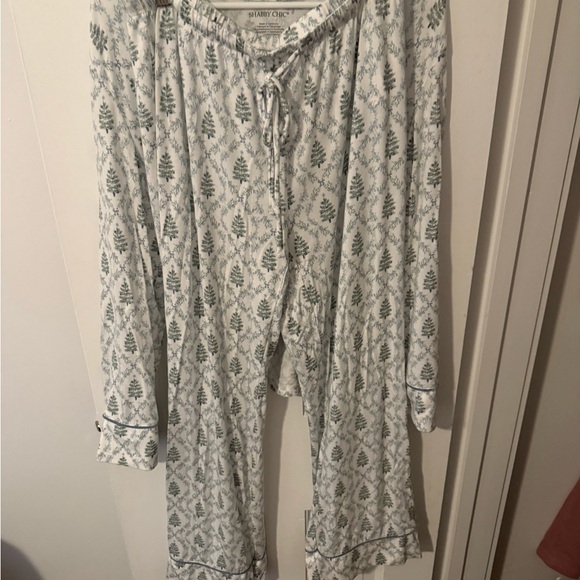Shabby Chic Tree Patterned Pajama Set - Picture 1 of 4